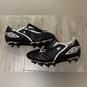 Umbro Black Soccer Cleats for Men